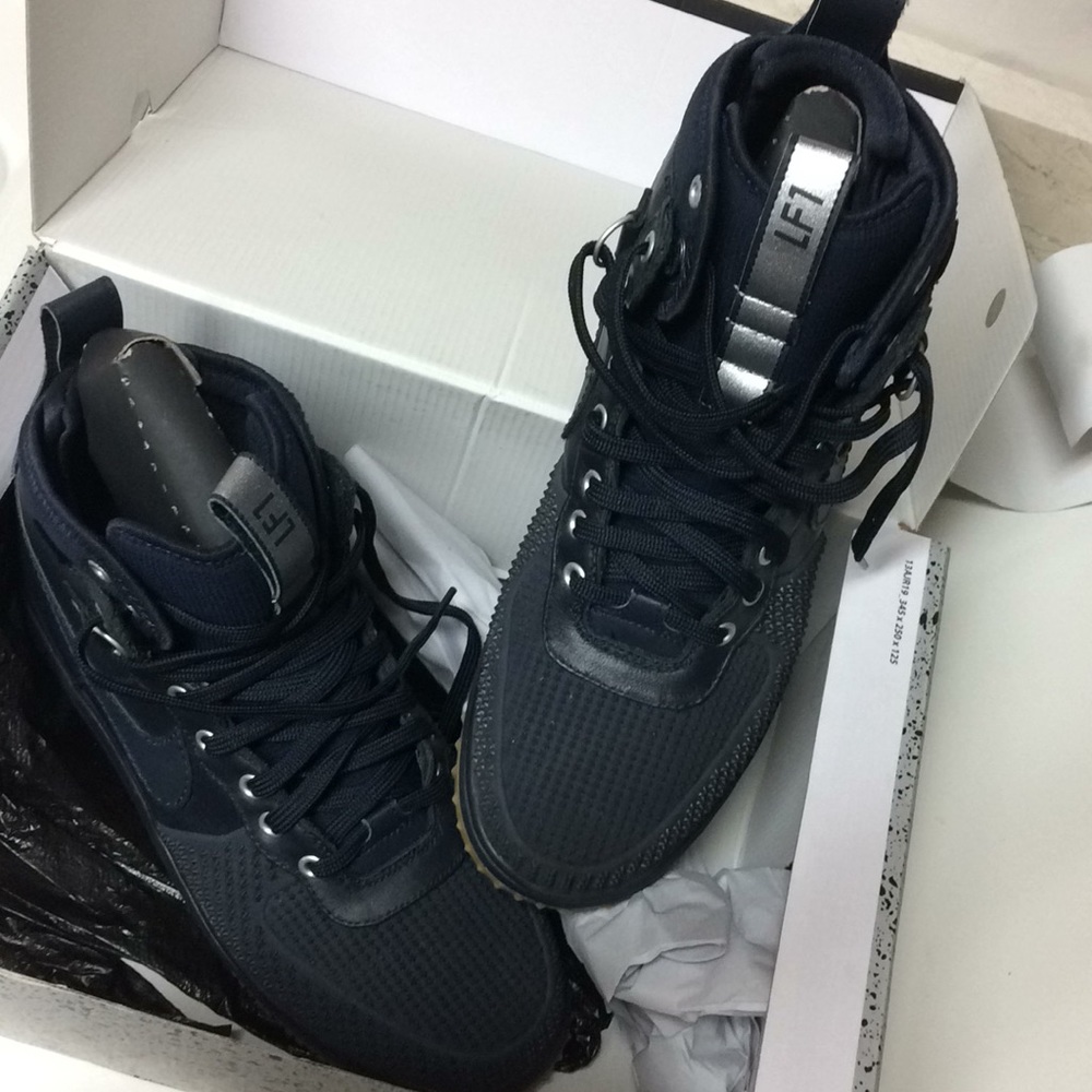 Nike Hightop Shoes